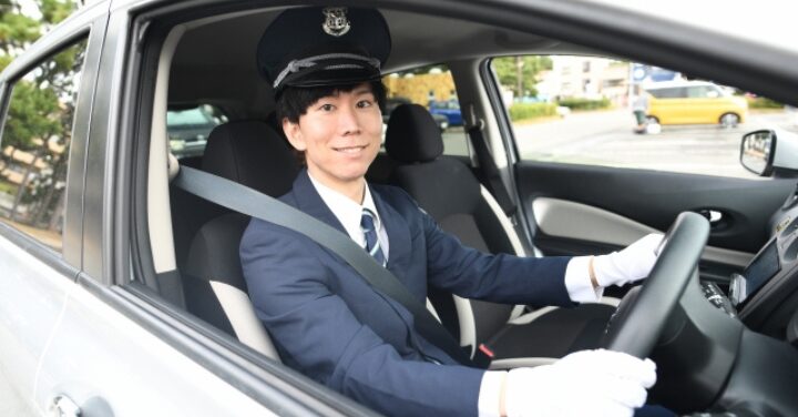 タクシー 運転手 家族養える